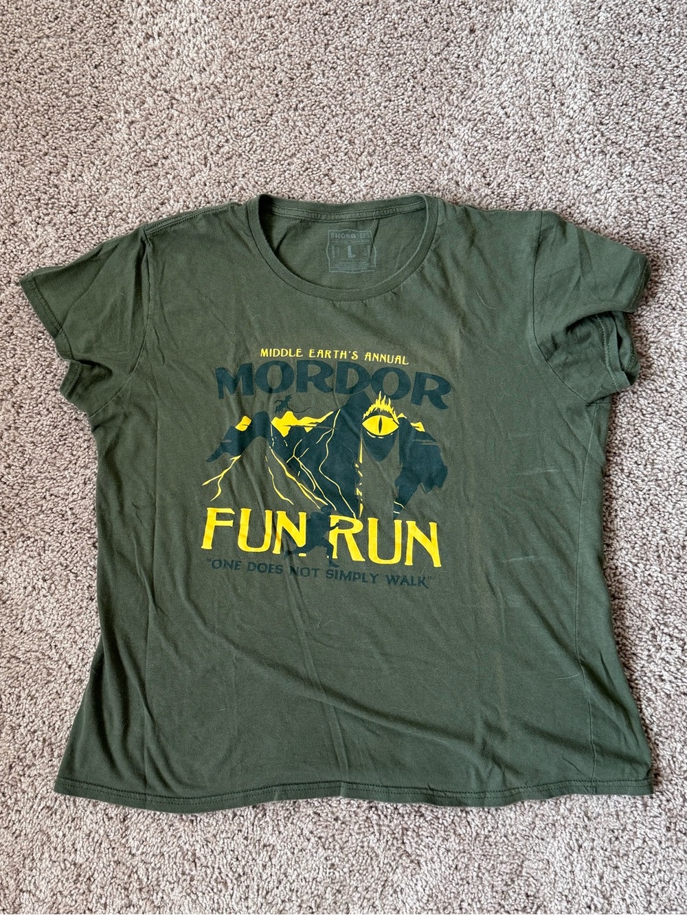 Mordor Fun Run Graphic Tee - Olive Green
